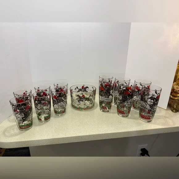 Awesome 1950s MCM Set of 13 Hazel Atlas Equestrian / Hunting Scene Bar Glass Set